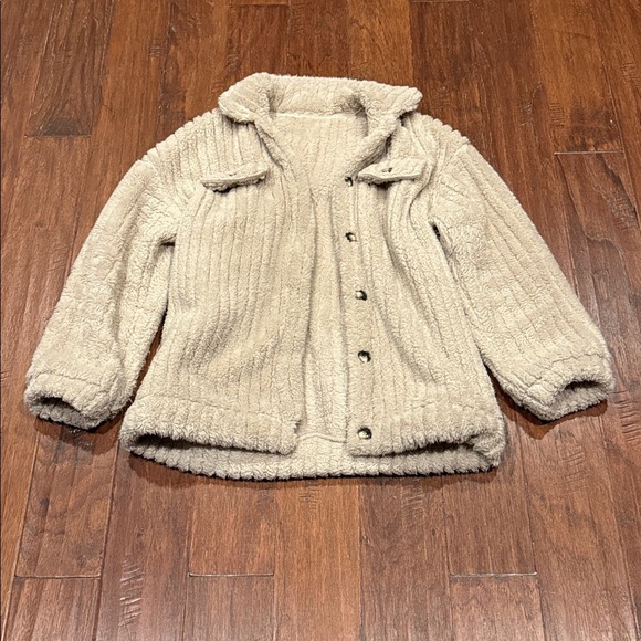 Large Cozy Cream Sherpa Jacket - Picture 3 of 8